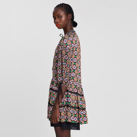 Alice + Olivia Arnette Medallion Print Tunic Dress - Picture 5 of 11